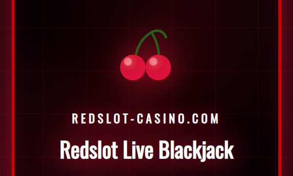 En profesjonell blackjack-dealer smiler ved et elegant casinobord.